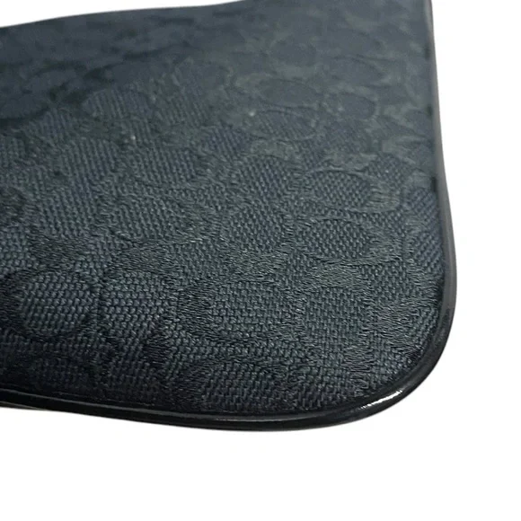 Y2K Coach Signature Crossbody Black (2007) - Picture 14 of 15